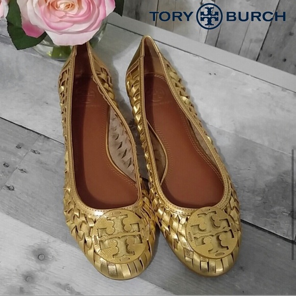 Tory Burch Shoes - NEW Tory Burch Gold Huarache Logo Ballet Flats 7.5